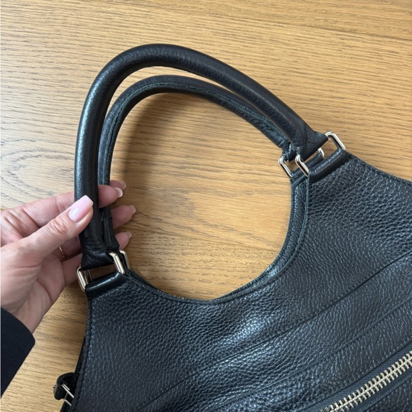 Roots Canada Lauren Black Leather Bag - EUC - Picture 12 of 12